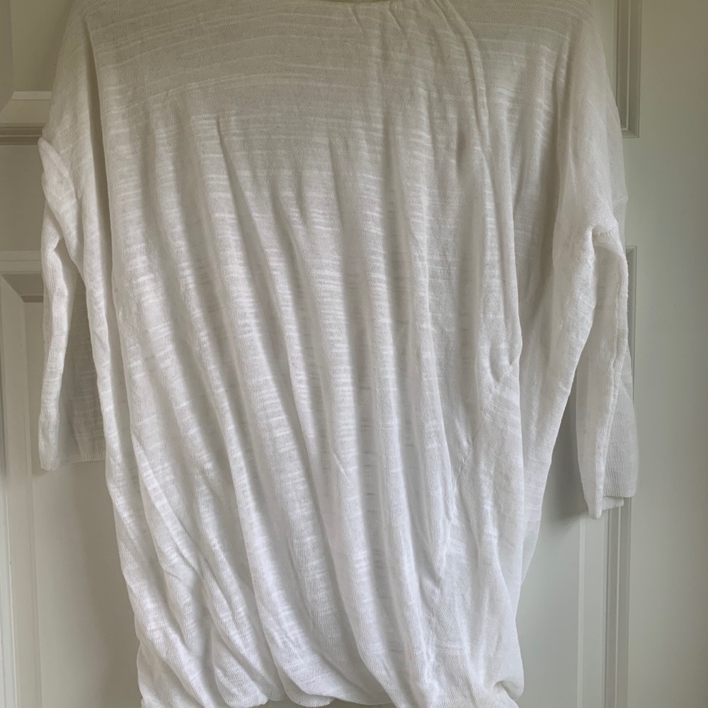 White twist bottom sweater